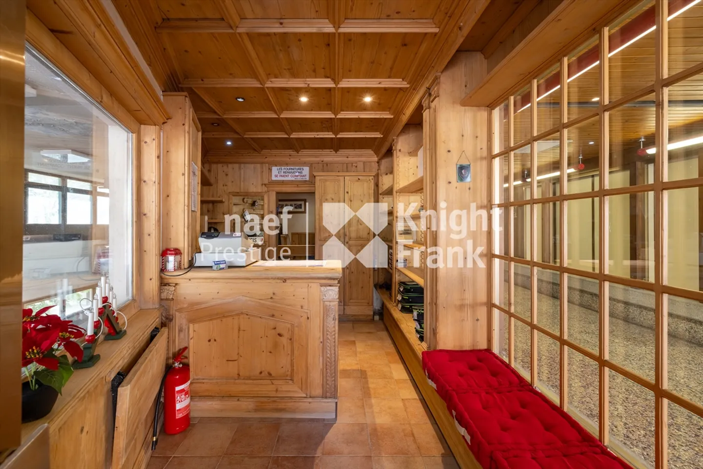 Außergewöhnlicher Gewerberaum/Garage im Herzen von Crans-Montana - Foto 2 von 10