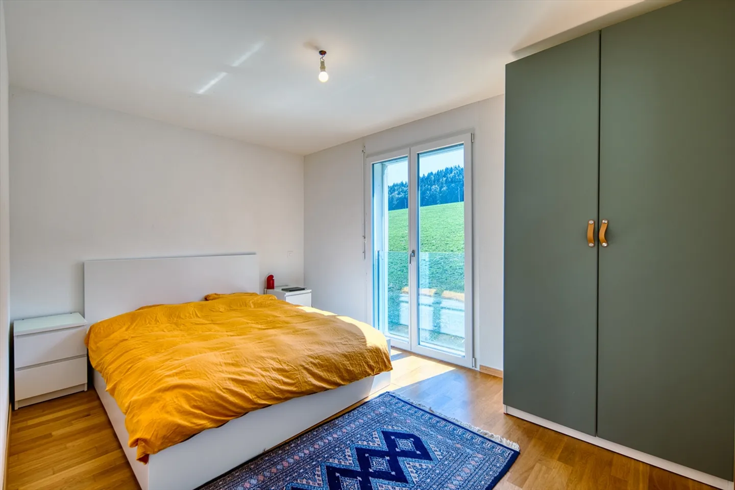 Beautiful 3.5-room apartment with lake view - Photo 2 of 9
