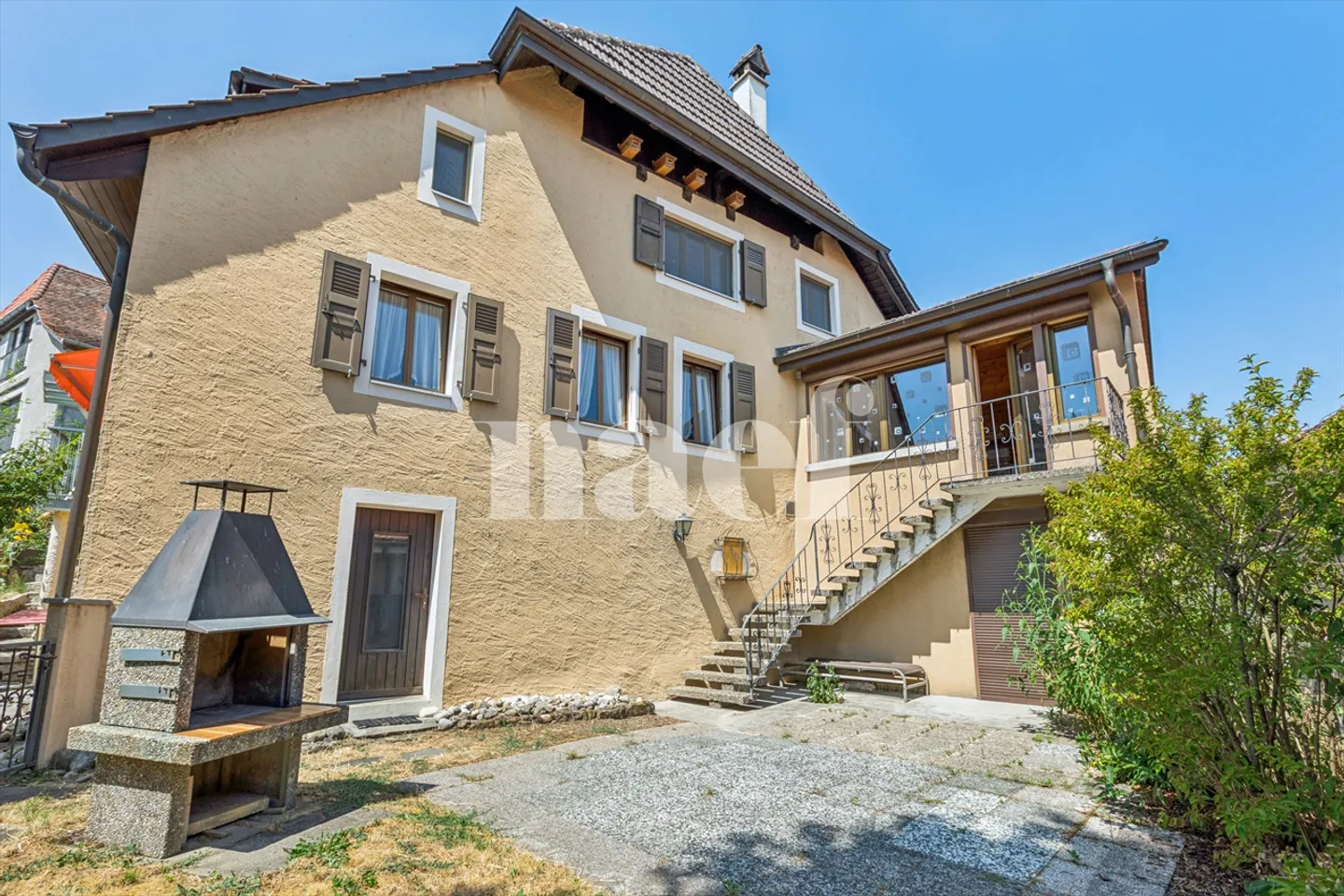 Casa di villaggio dal fascino autentico a Gorgier - Foto 1 di 12