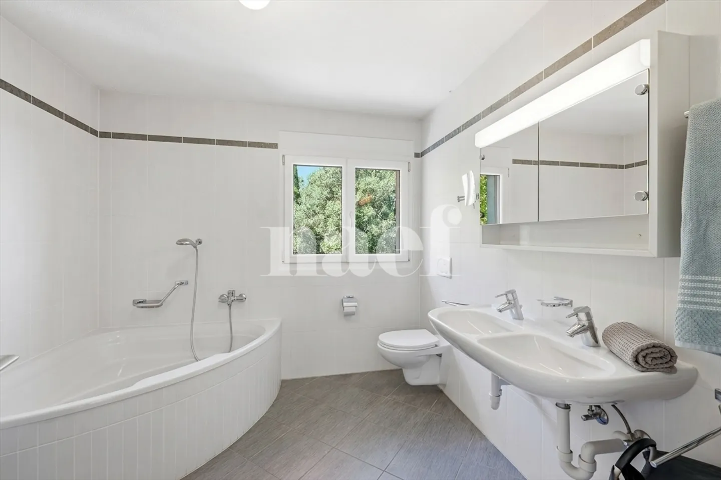 Beautiful detached house with 5 bedrooms in Founex - Photo 7 of 8