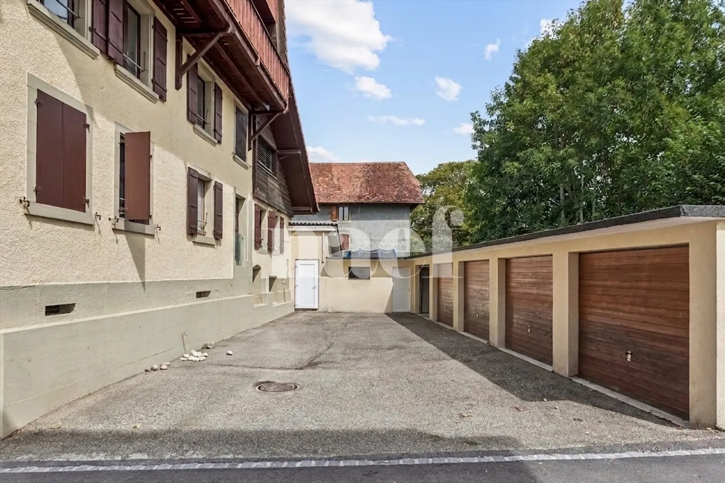 Immeuble locatif à Corcelles - Photo 3 sur 11
