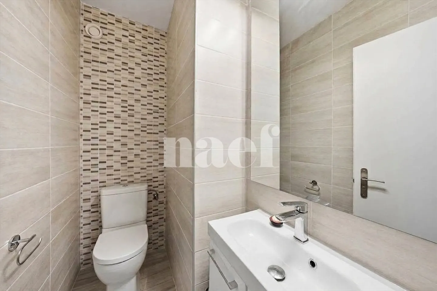 Spacieux appartement familial en étage élevé - Photo 5 sur 12