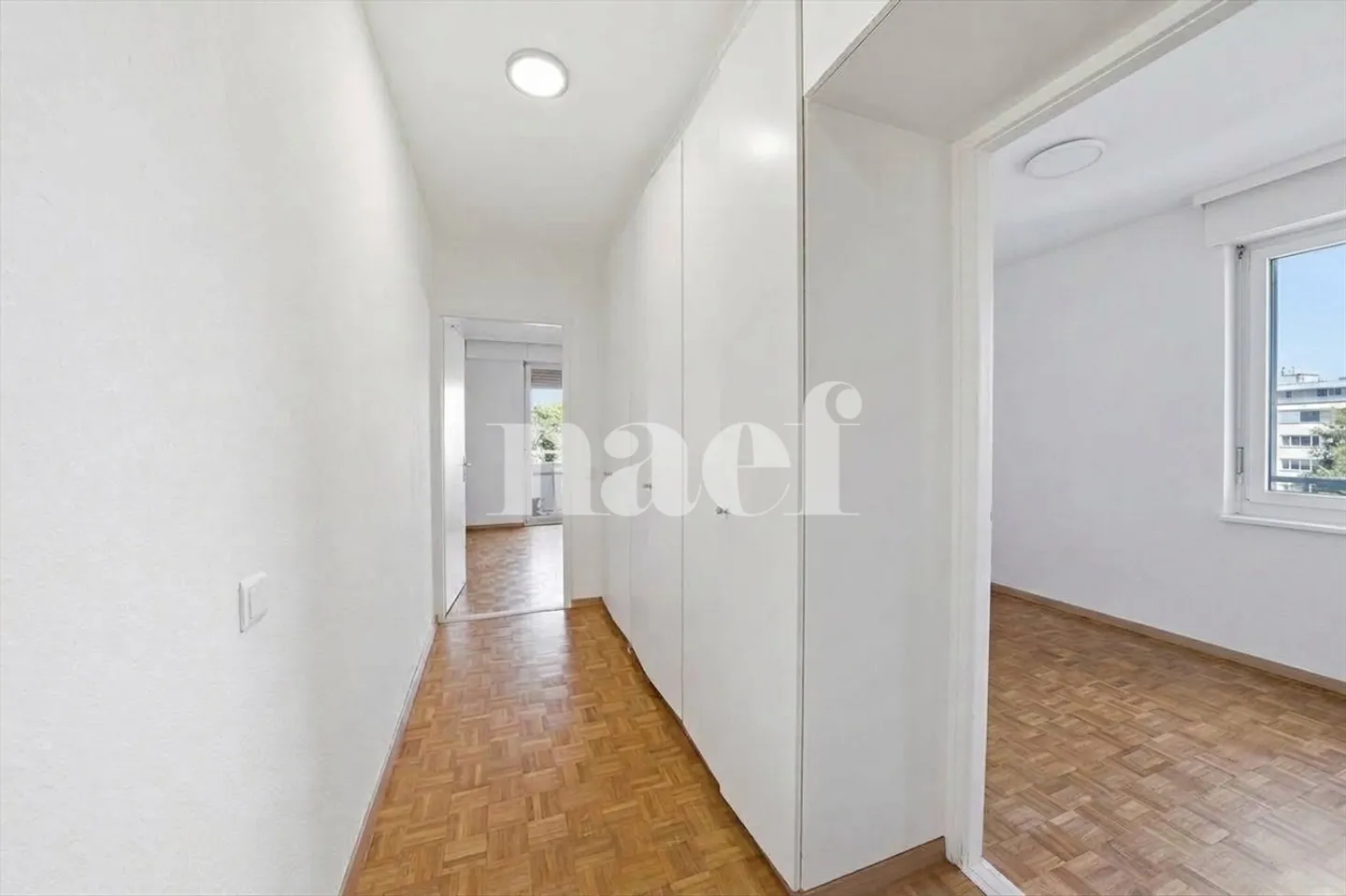 Spacieux appartement familial en étage élevé - Photo 7 sur 12