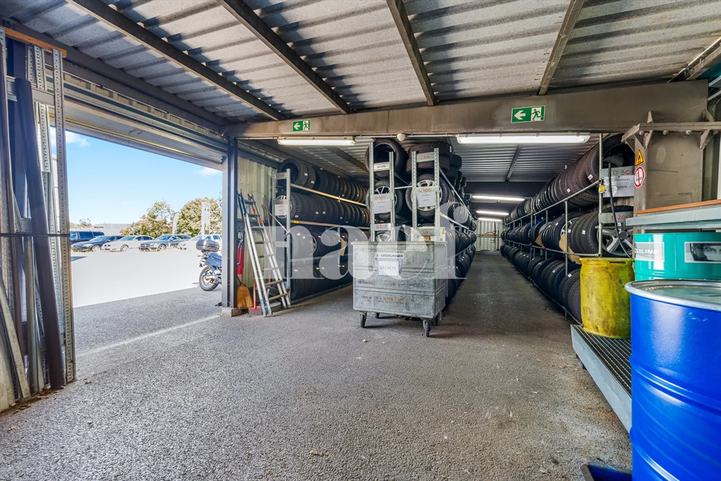 Garage mit Empfang, Werkstatt und Lagerräumen zu verkaufen in Givisiez - Foto 11 von 12