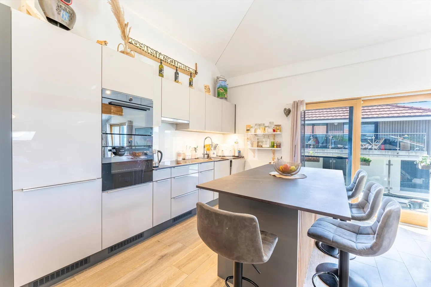 Spacieux appartement de 4.5 pièces en attique avec balcon à vendre à Prez-vers-Siviriez - Foto 3 von 12