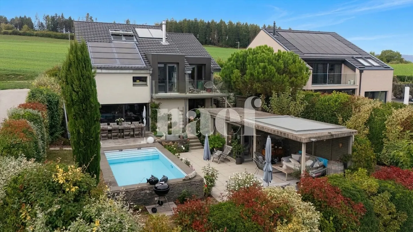 6,5-Zimmer-Einfamilienhaus mit Pool in Vallamand zu verkaufen - Foto 1 von 12