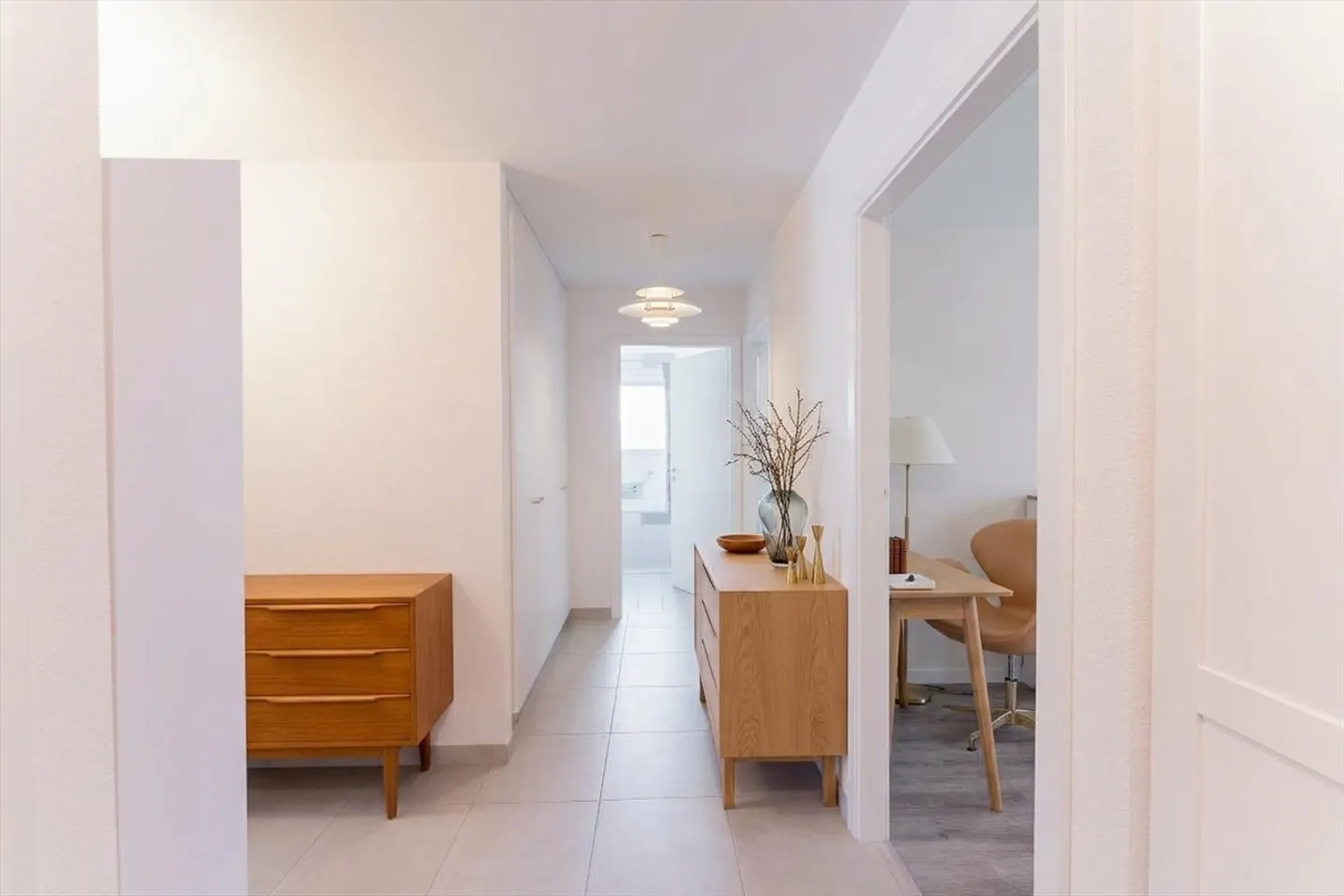 4,5-Zimmer-Wohnung im Erdgeschoss mit Terrasse und Garten zu verkaufen in Prez-vers-Noréaz - Foto 3 von 10