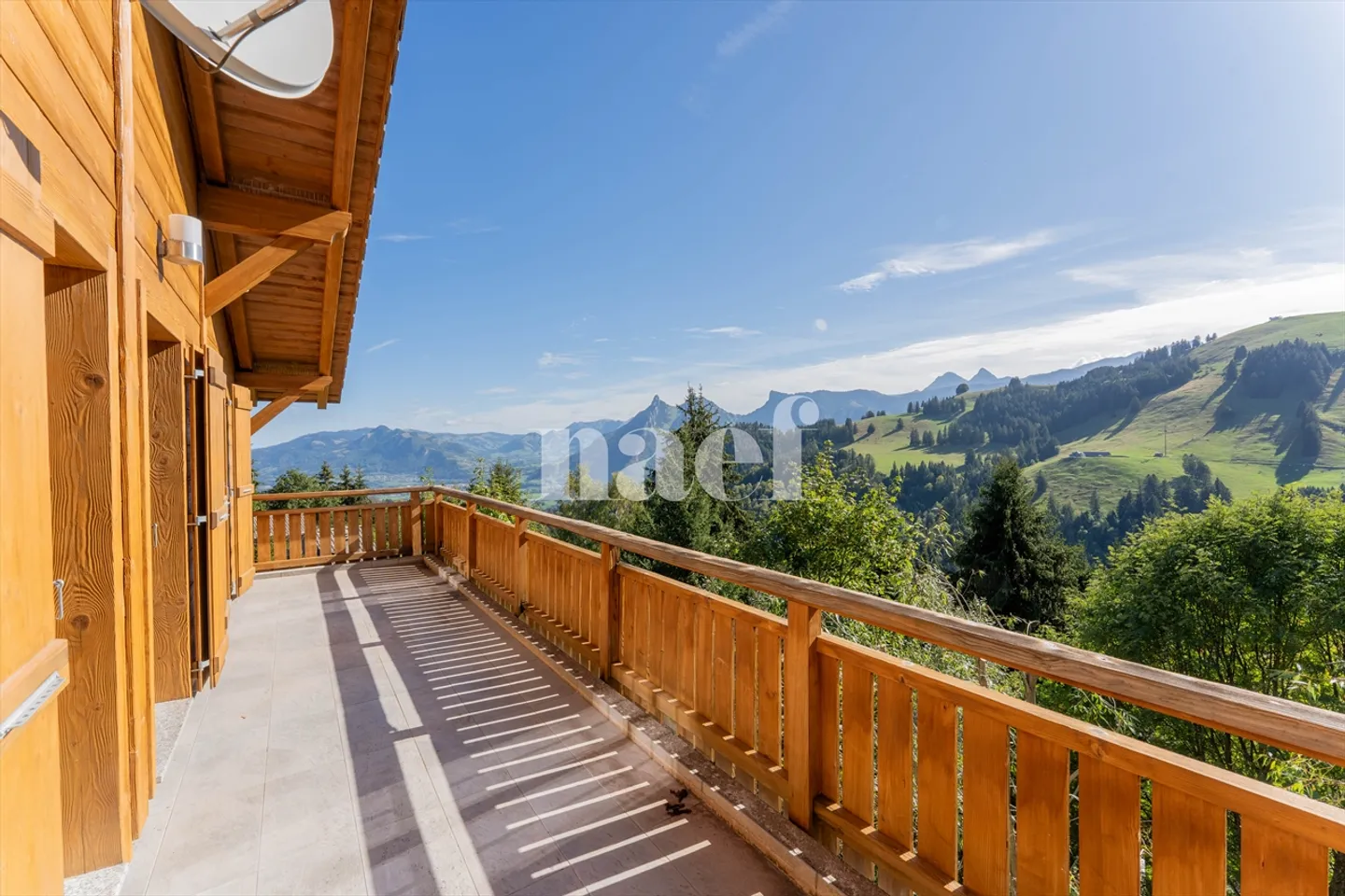 Well-maintained chalet in an exceptional setting for sale in Moléson-sur-Gruyères - Photo 9 of 12