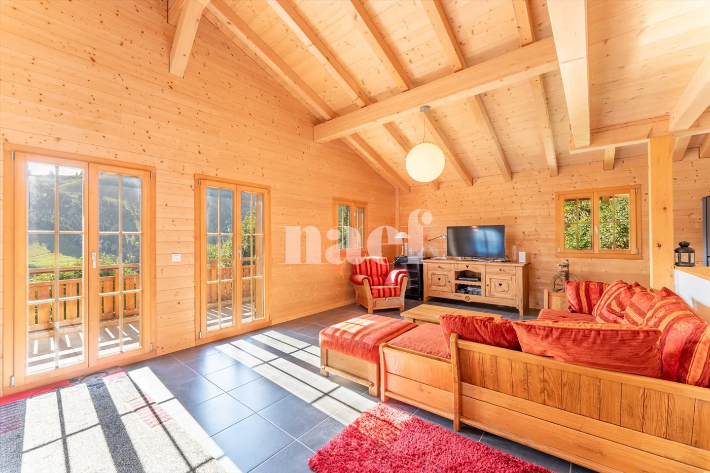 Well-maintained chalet in an exceptional setting for sale in Moléson-sur-Gruyères - Photo 3 of 12