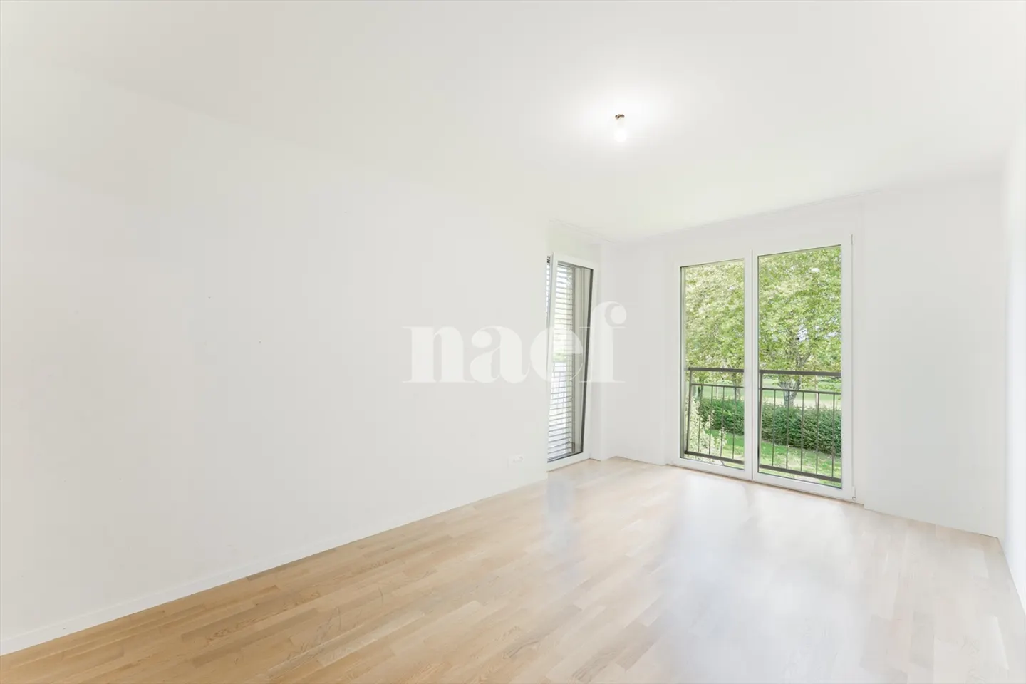Schöne 4,5-Zimmer-Wohnung im 1. Stock mit 2 Balkonen zu verkaufen in Payerne - Foto 9 von 13