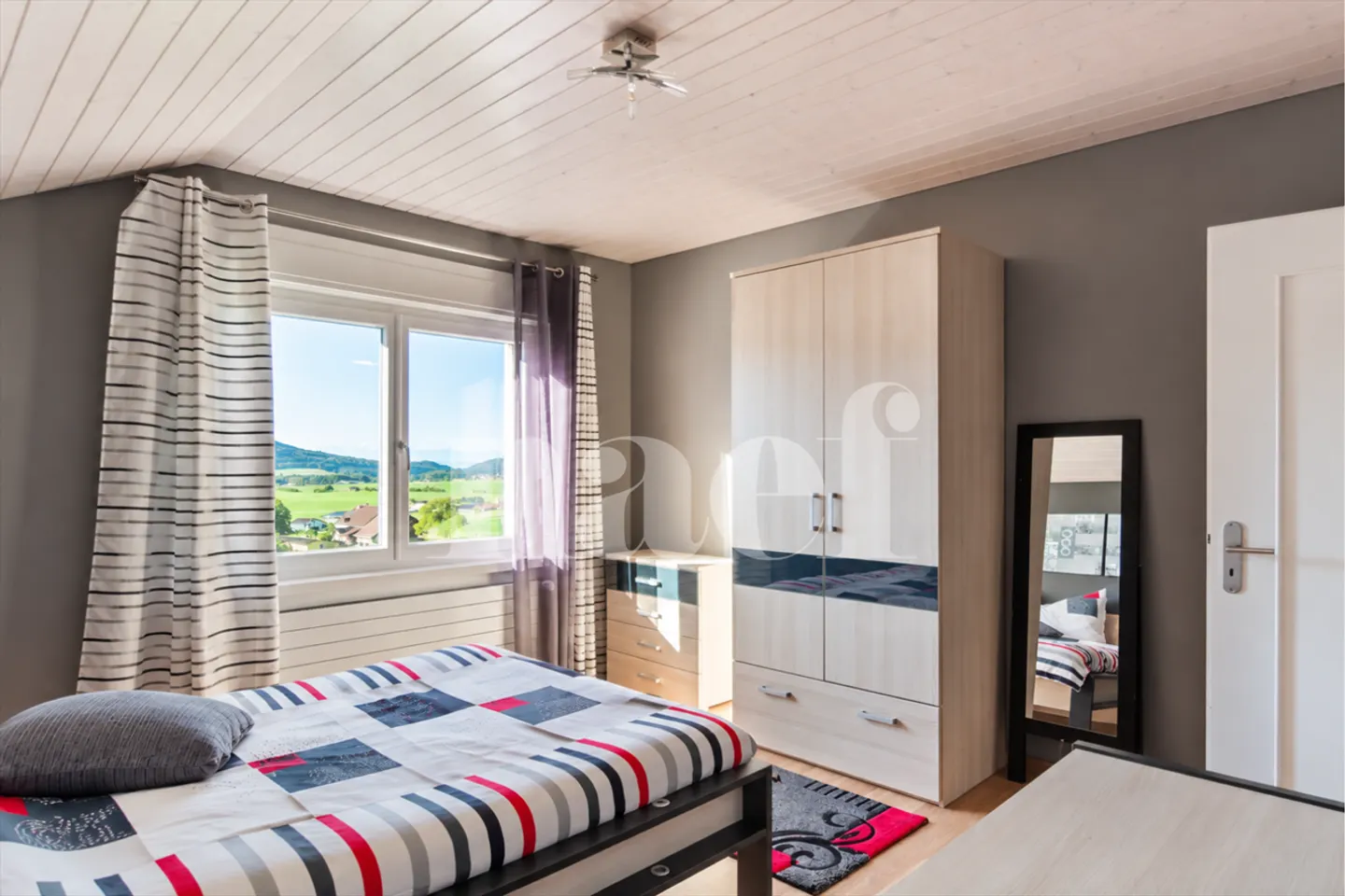 Villa individuale accogliente di 6,5 stanze con annessi - Foto 11 di 12