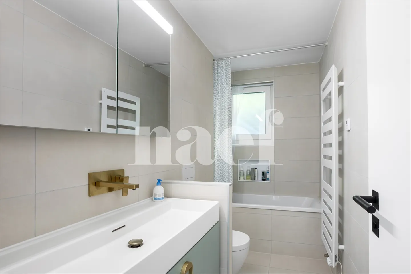 Exclusive! Bright fully renovated 4.5-room apartment for sale in the heart of Vevey - Photo 10 of 12