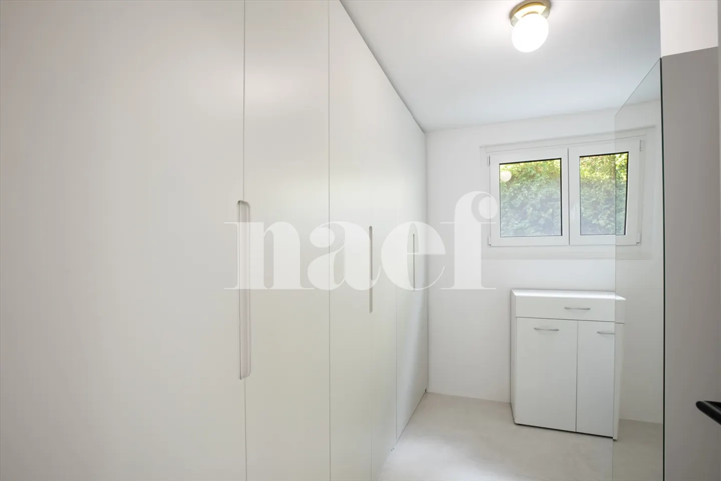 Exclusive! Bright fully renovated 4.5-room apartment for sale in the heart of Vevey - Photo 9 of 12