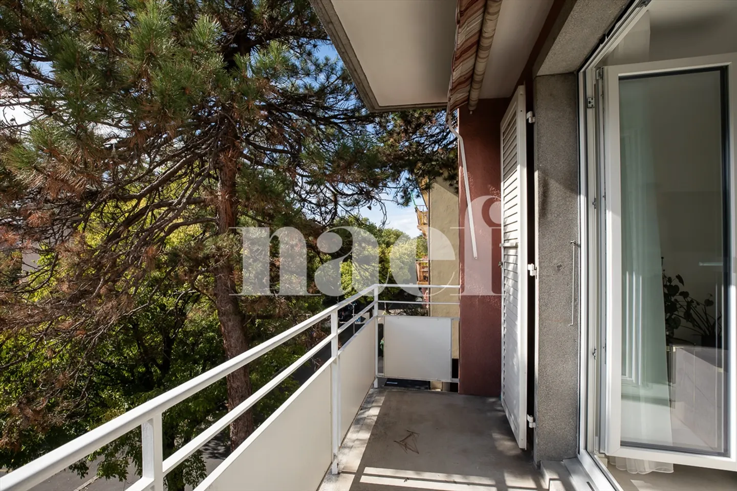 Exclusive! Bright fully renovated 4.5-room apartment for sale in the heart of Vevey - Photo 4 of 12
