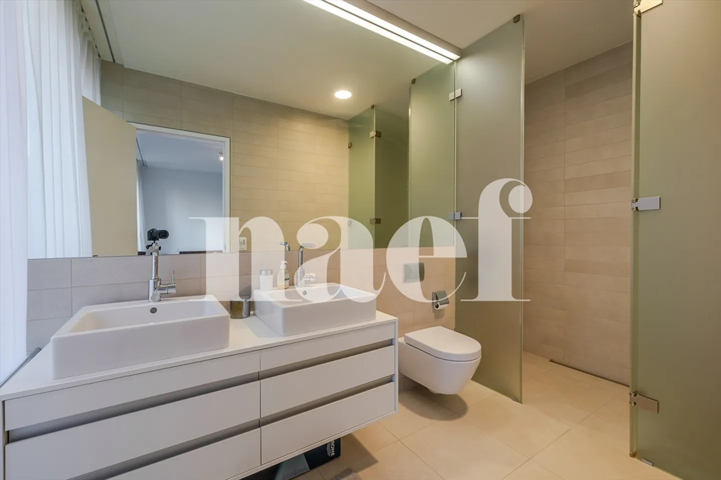 Superb 5.5-room duplex with terrace and exclusive amenities - Photo 8 of 13