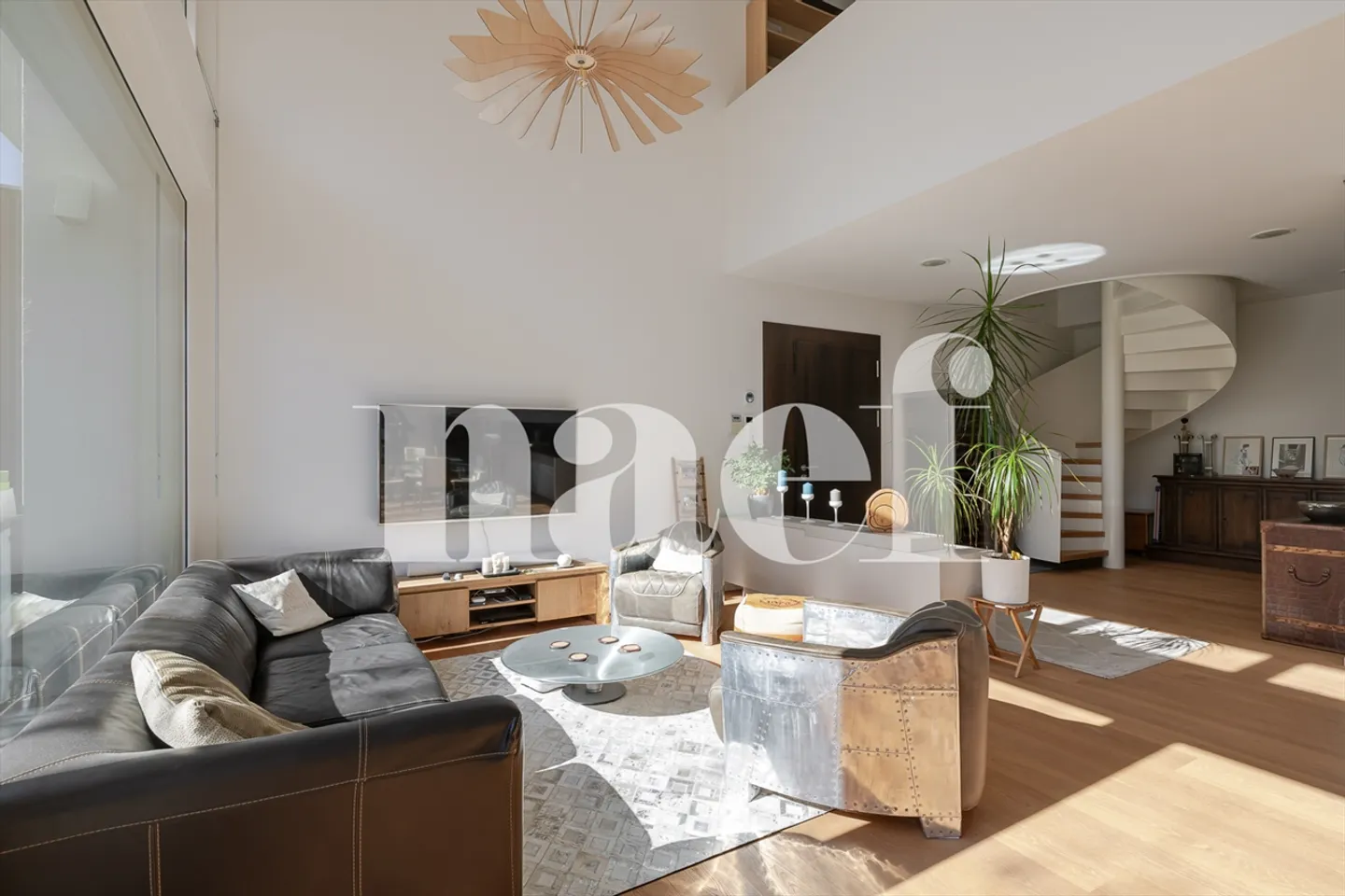 Superb 5.5-room duplex with terrace and exclusive amenities - Photo 2 of 13
