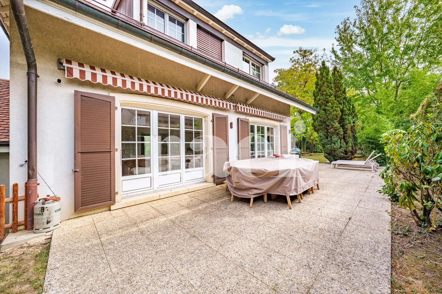 Corsier Einfamilienhaus mit 7 Zimmern auf einem wunderschönen, bewaldeten Grundstück von 1.730 m² - Foto 8 von 13