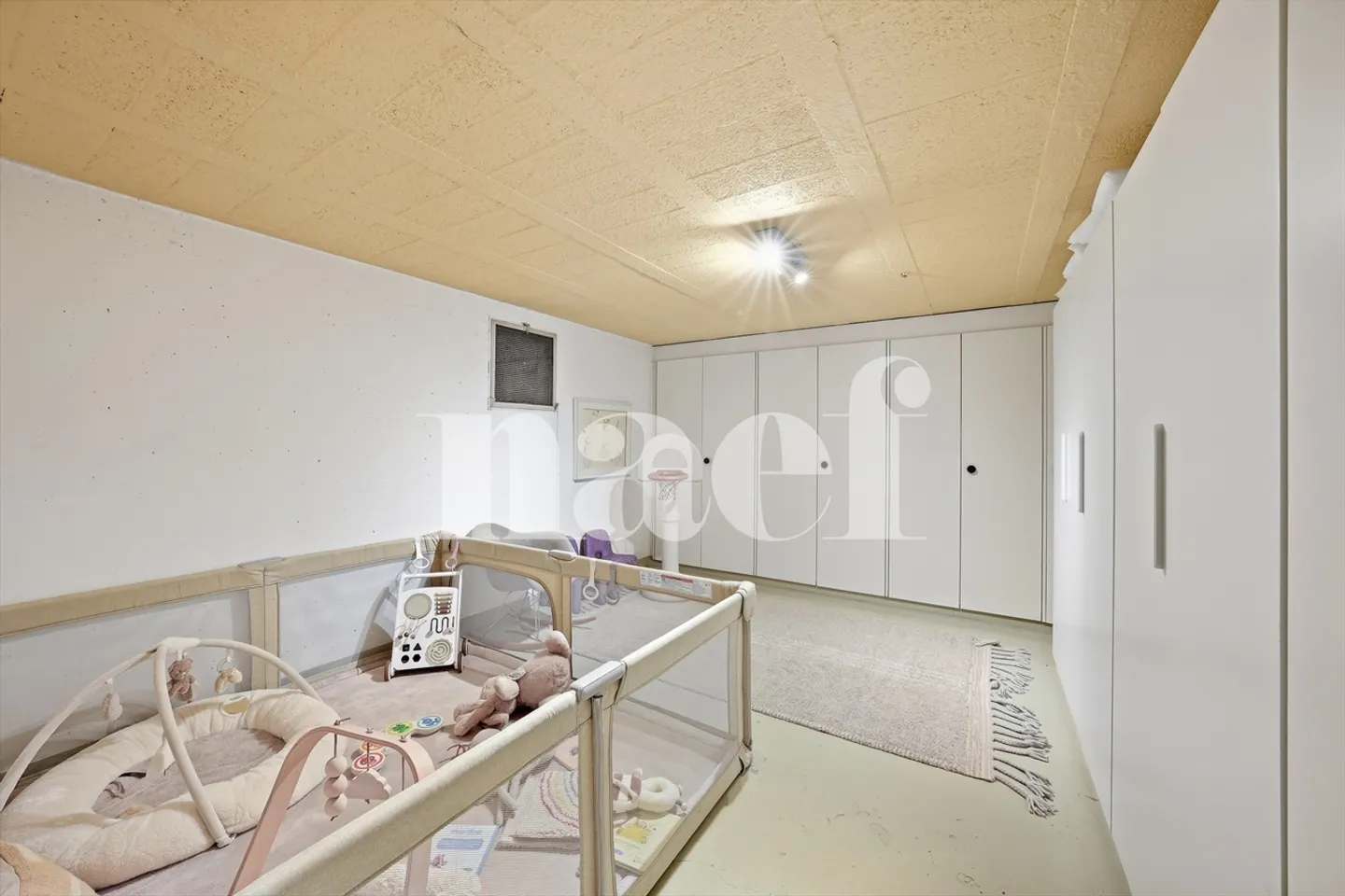 Corsier Einfamilienhaus mit 7 Zimmern auf einem wunderschönen, bewaldeten Grundstück von 1.730 m² - Foto 10 von 13
