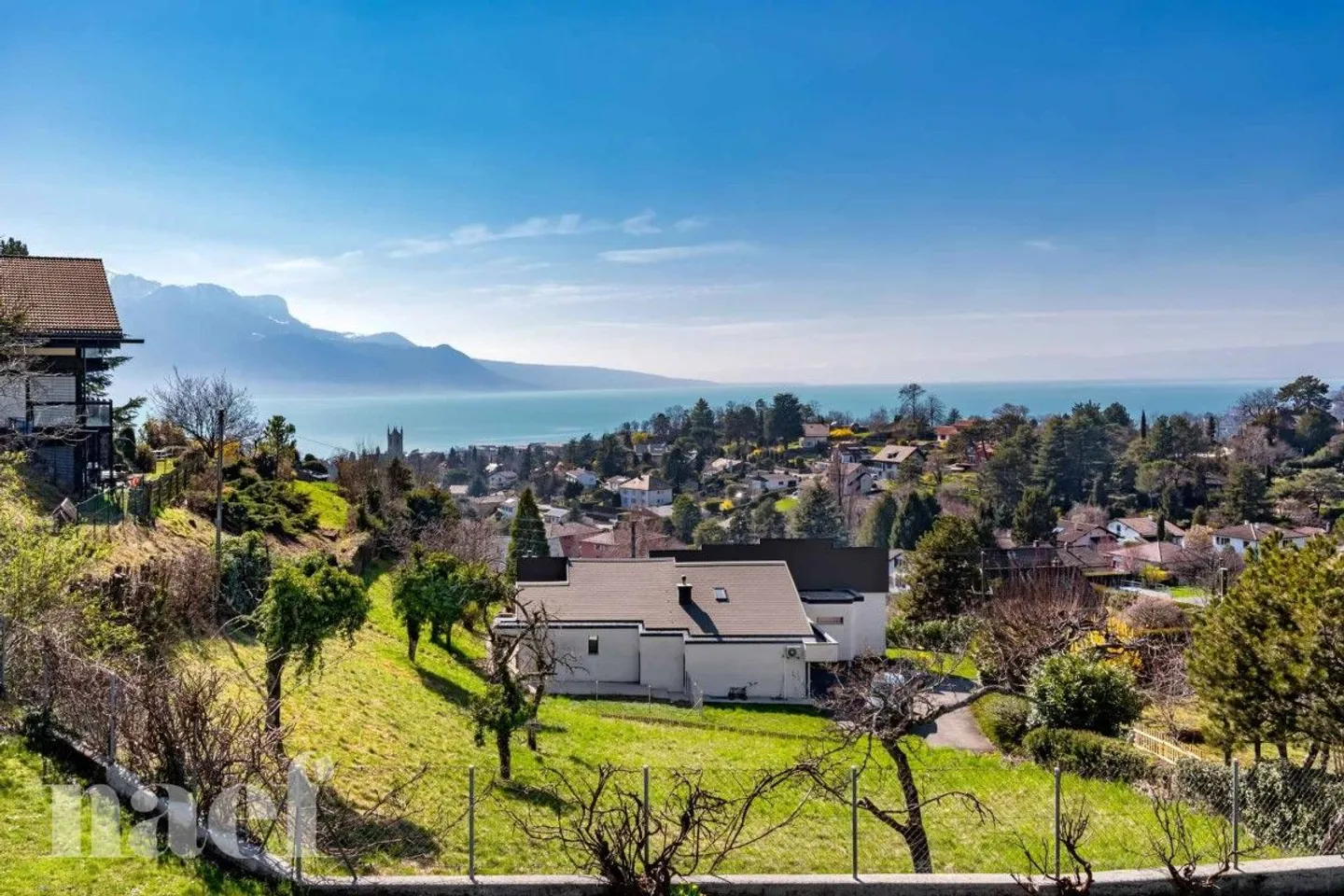Casa di 200 m2 con giardino e vista sul lago - Foto 3 di 13