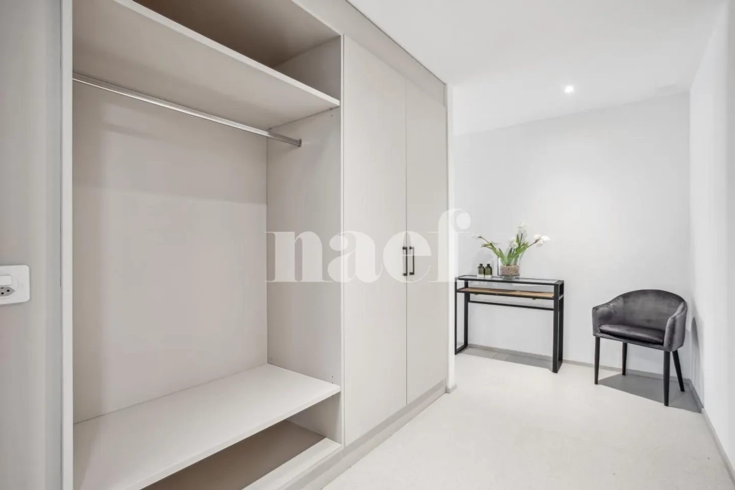 Charmant Appartement au Rez-de-Chaussée - Photo 2 sur 4