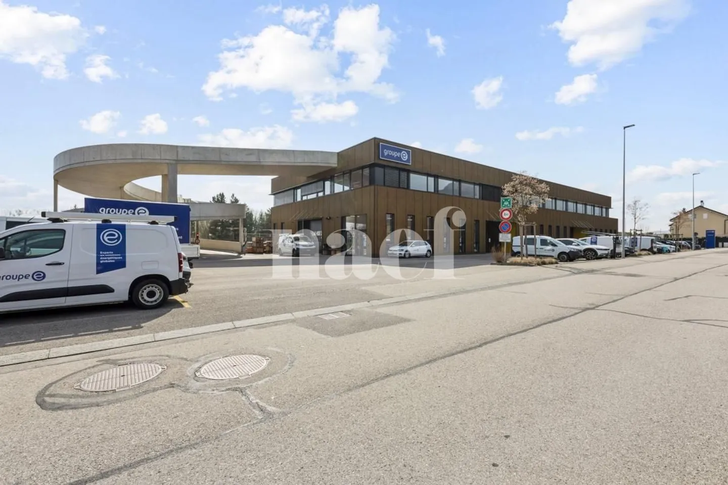 Offri alla tua attività un ambiente all'altezza delle tue ambizioni. - Foto 1 di 8