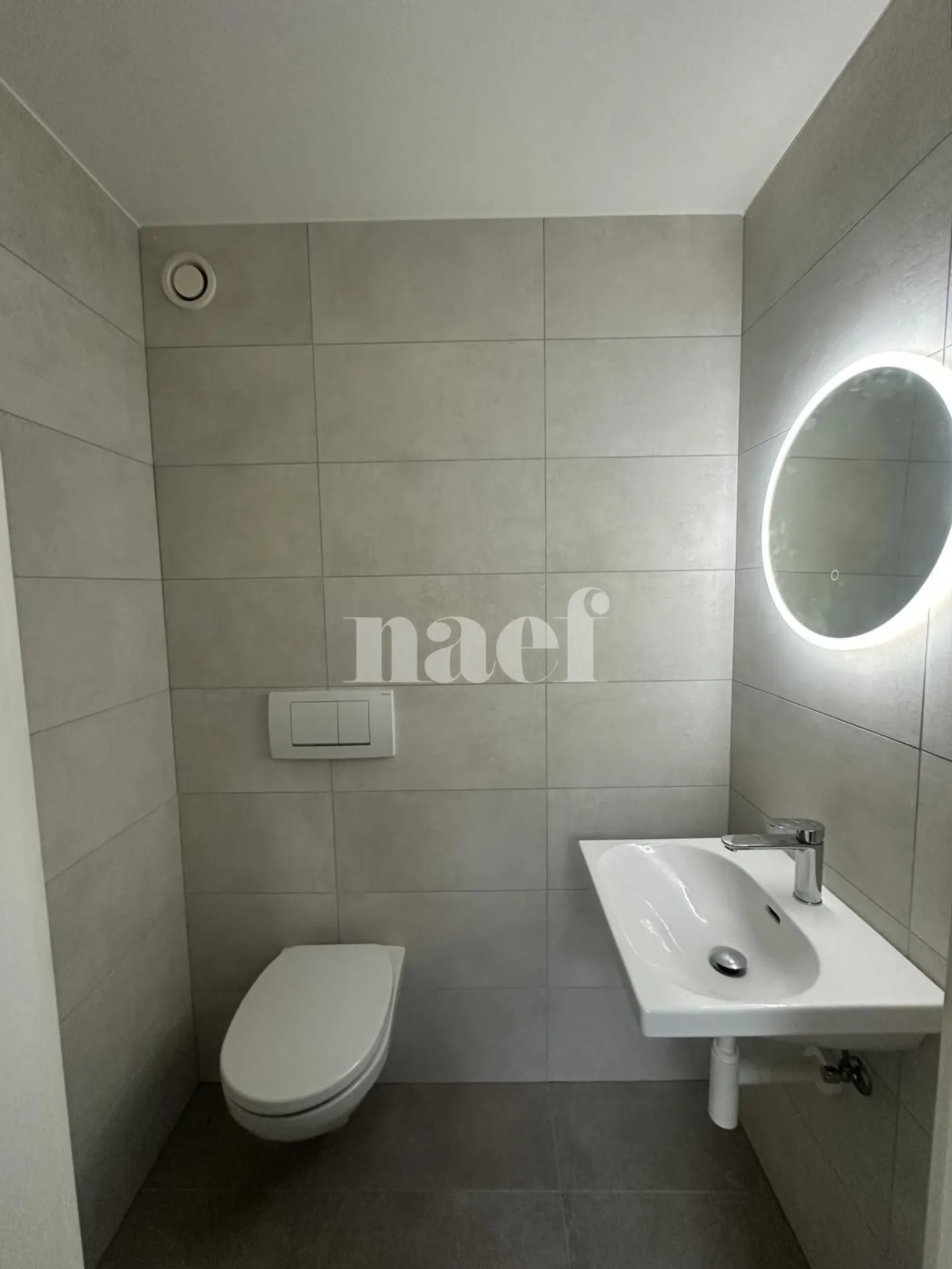 Renovated Apartment with Lake View - Photo 2 of 10