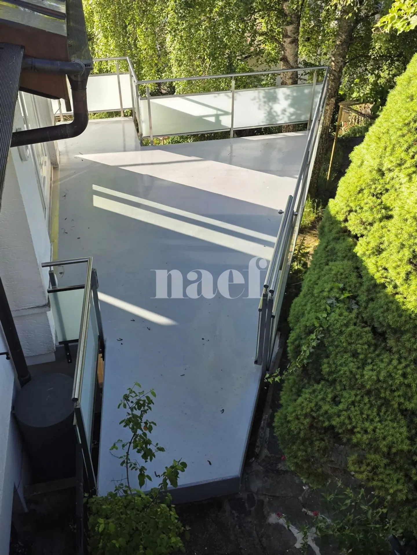 Charmantes 3,5-Zimmer-Haus mit Terrasse, Garten und atemberaubendem Blick - Les Geneveys-sur-Coffrane (Val-de-Ruz) - Foto 3 von 12