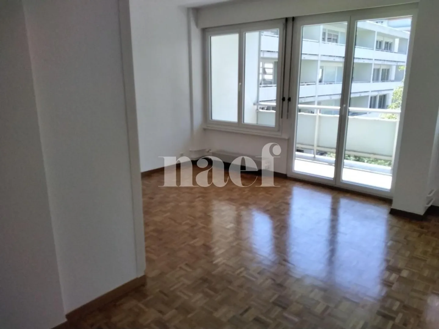 Appartement Charmant Près du Parc - Photo 5 sur 8