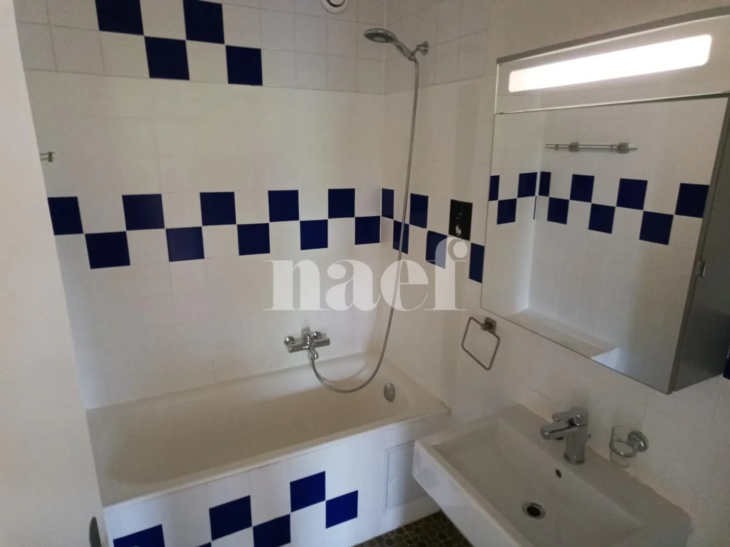 Appartamento di 6 stanze - Foto 8 di 11