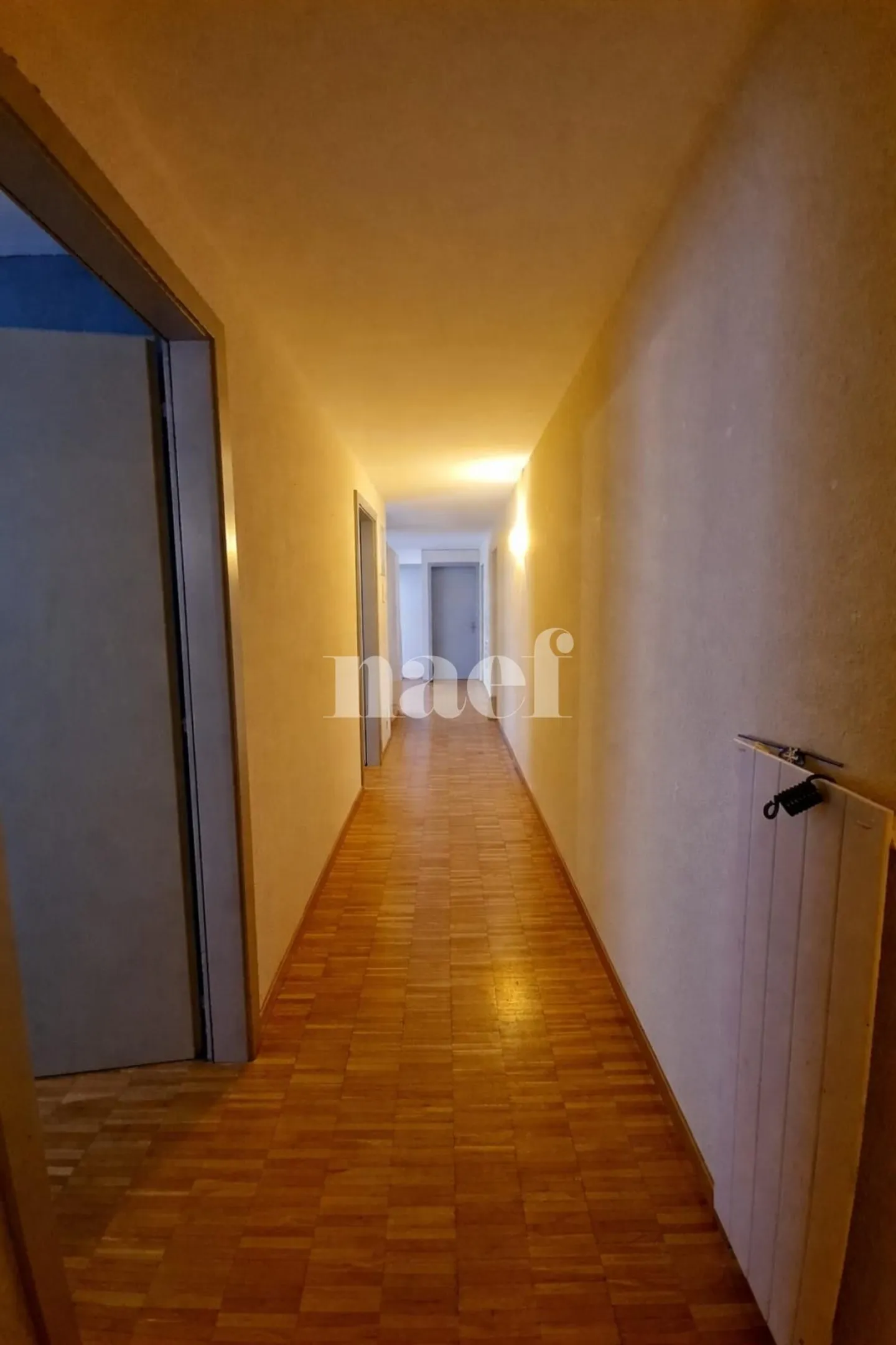 Appartement de 4.5 pièces au 1er étage - Photo 3 of 8