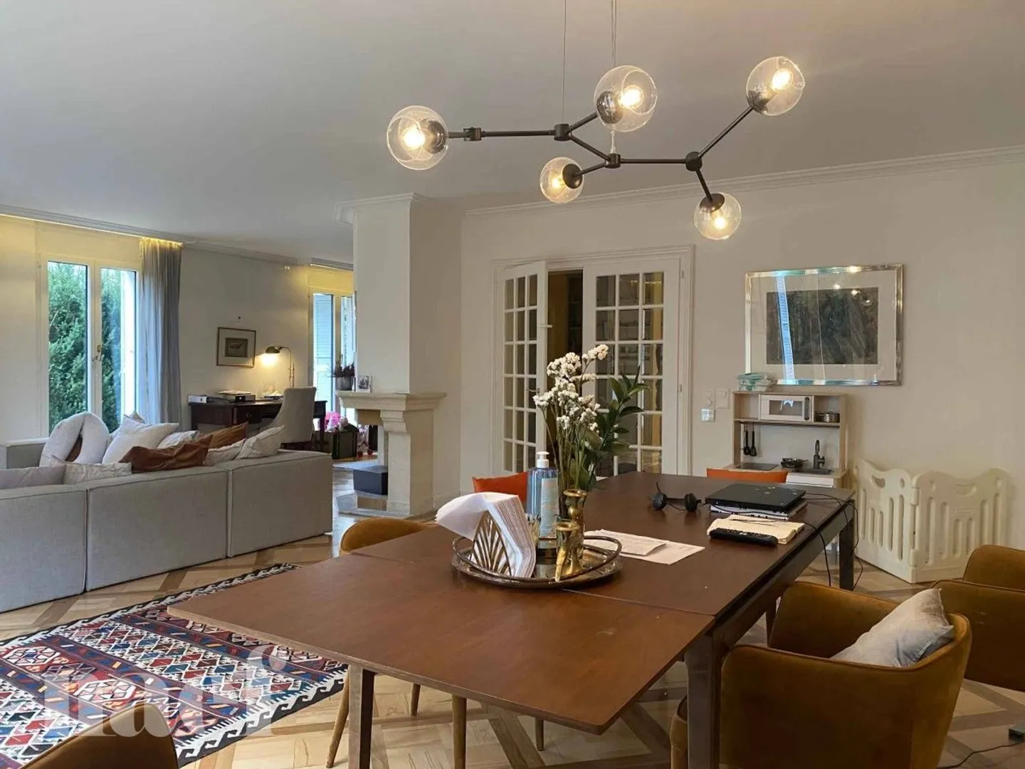 Nel cuore del vecchio Carouge - Ristrutturato con giardino - Foto 3 di 13