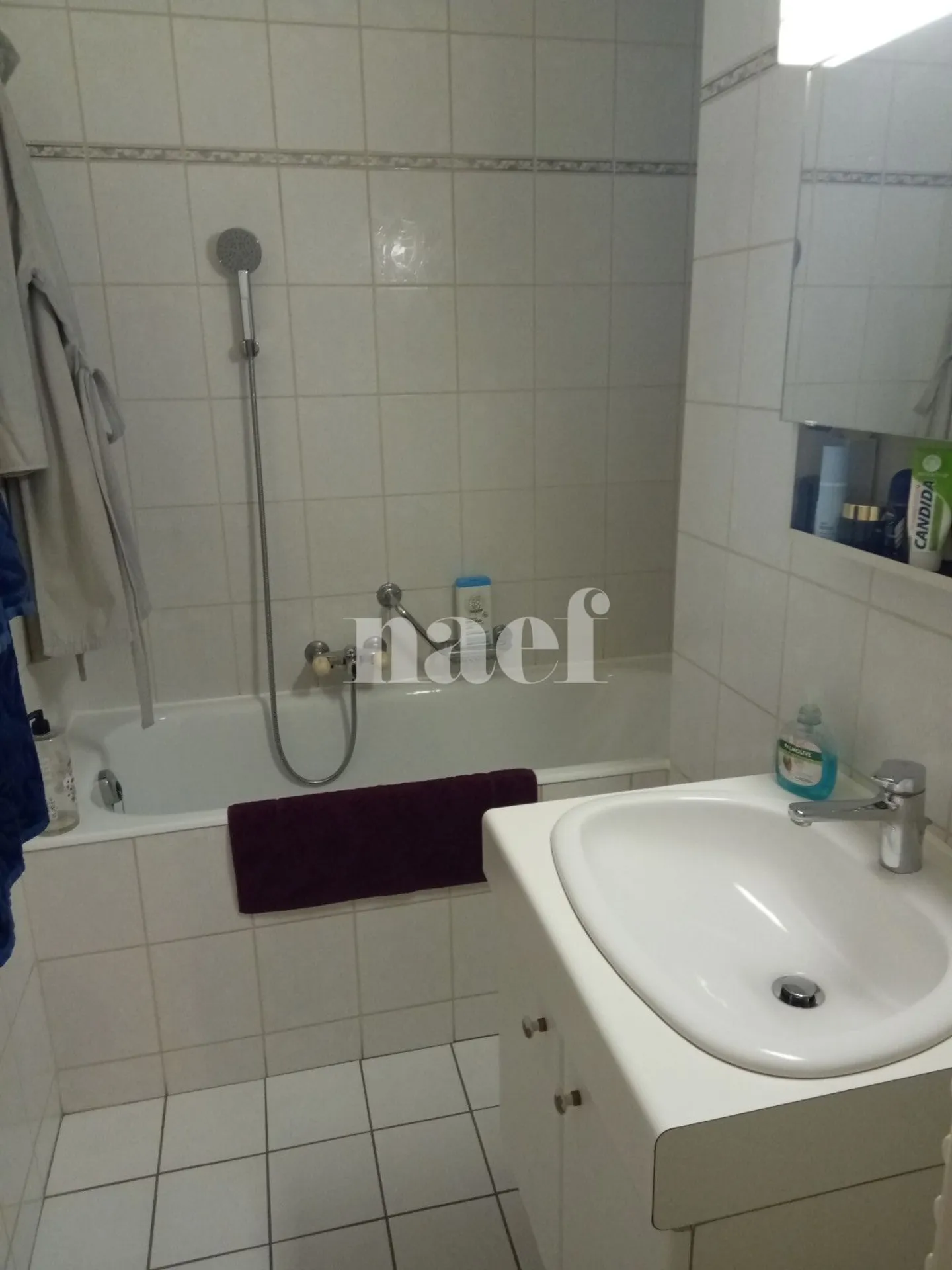 4-room apartment on the first floor for rent - Photo 3 of 4