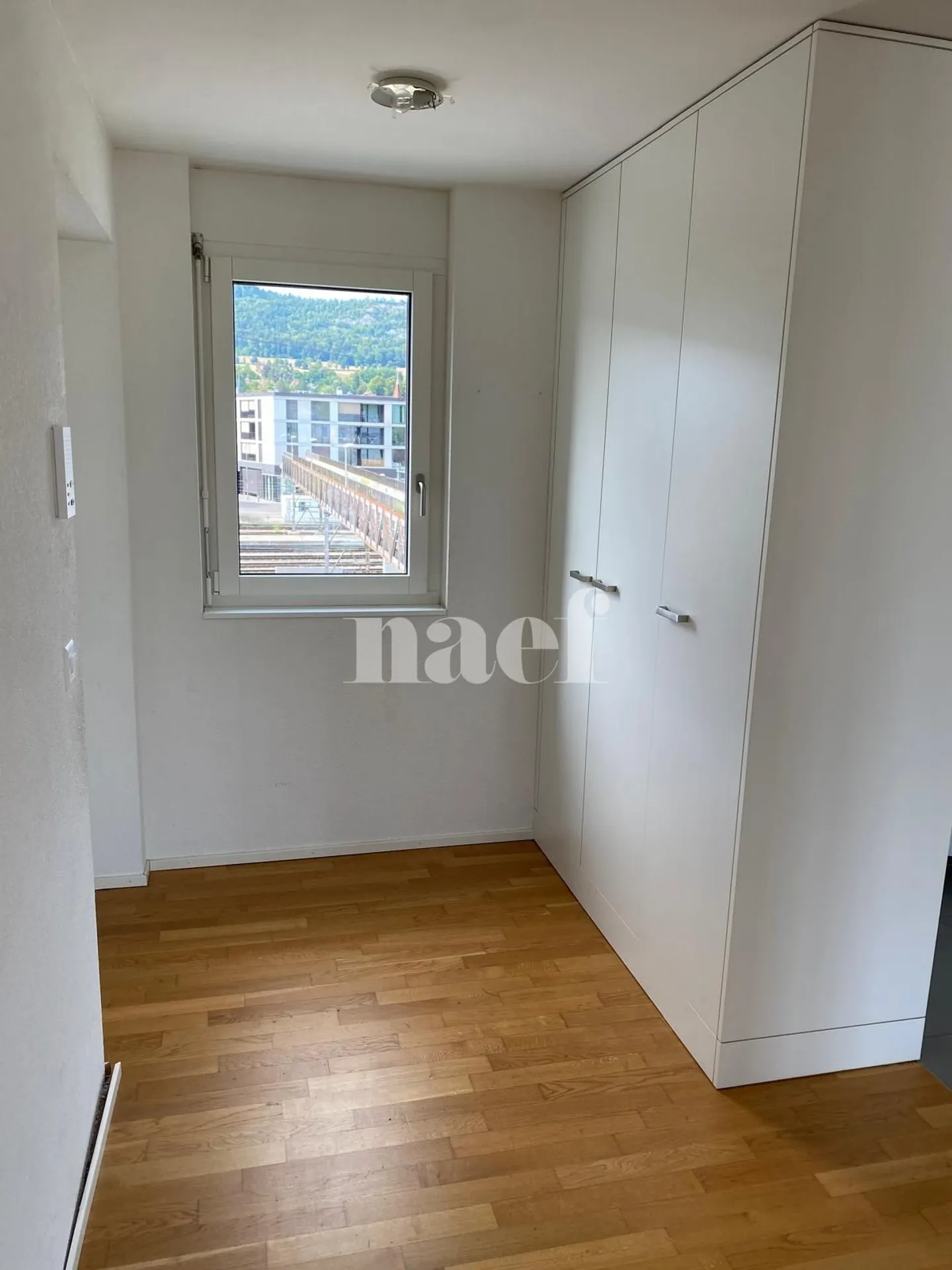 Appartement spacieux avec balcon - Photo 8 sur 10