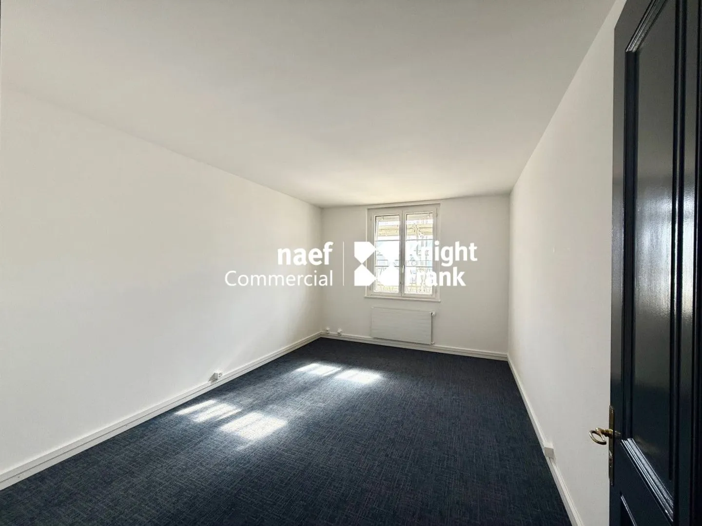 Ufficio Eccezionale di 240m² - Rue du Rhône - Foto 10 di 12