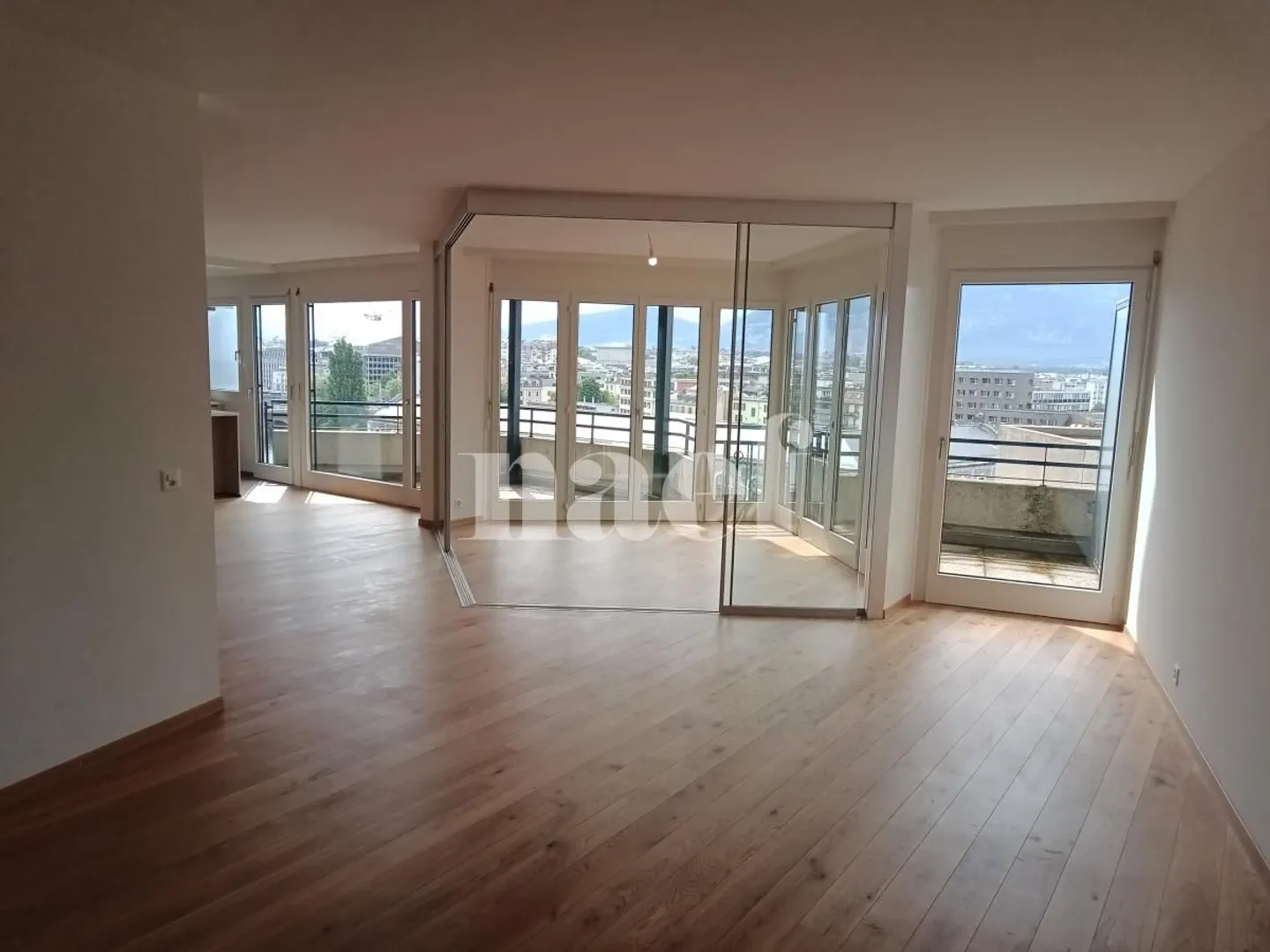 Renovierte Wohnung mit Aussicht - Foto 3 von 9