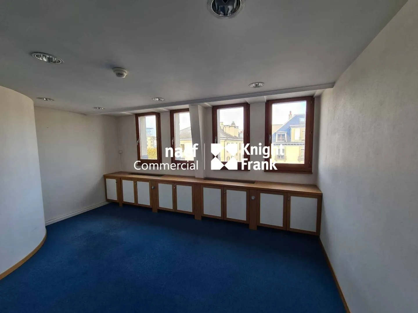 Chantepoulet - Bureau de 266m² aux derniers étages - Photo 4 sur 13