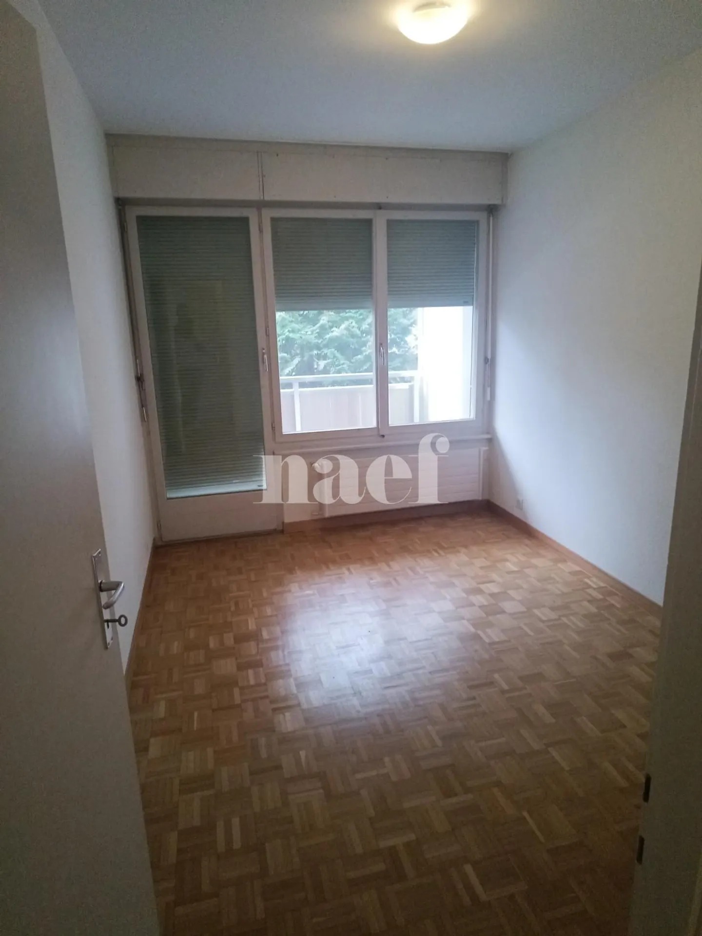 4-room apartment near Parc Bertrand - Photo 5 of 10