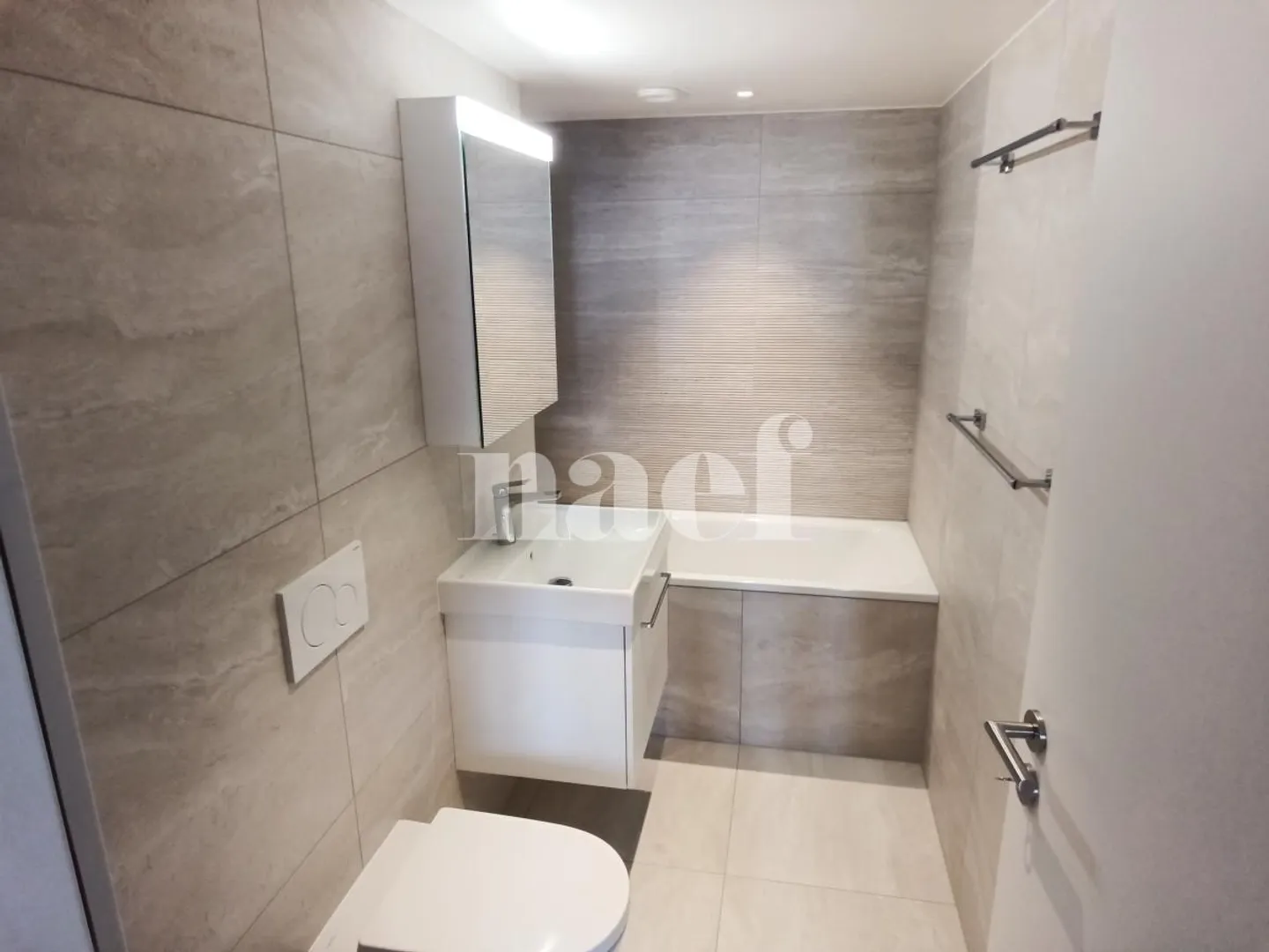 Bel appartement de 6 pièces - Photo 9 sur 12