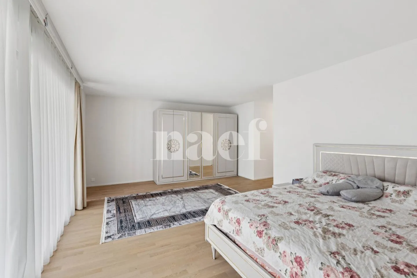 Spacious Apartment in the Heart of Bellavista - Photo 9 of 12