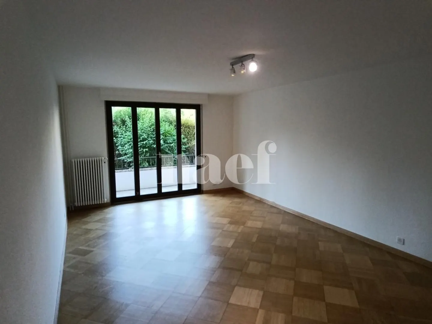 Appartement spacieux avec balcons - Photo 5 sur 10