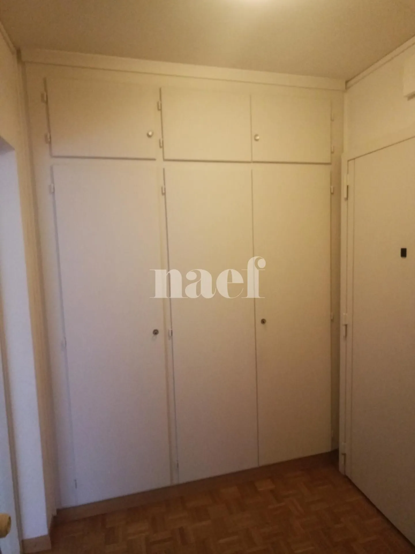 4-room apartment near Parc Bertrand - Photo 2 of 10