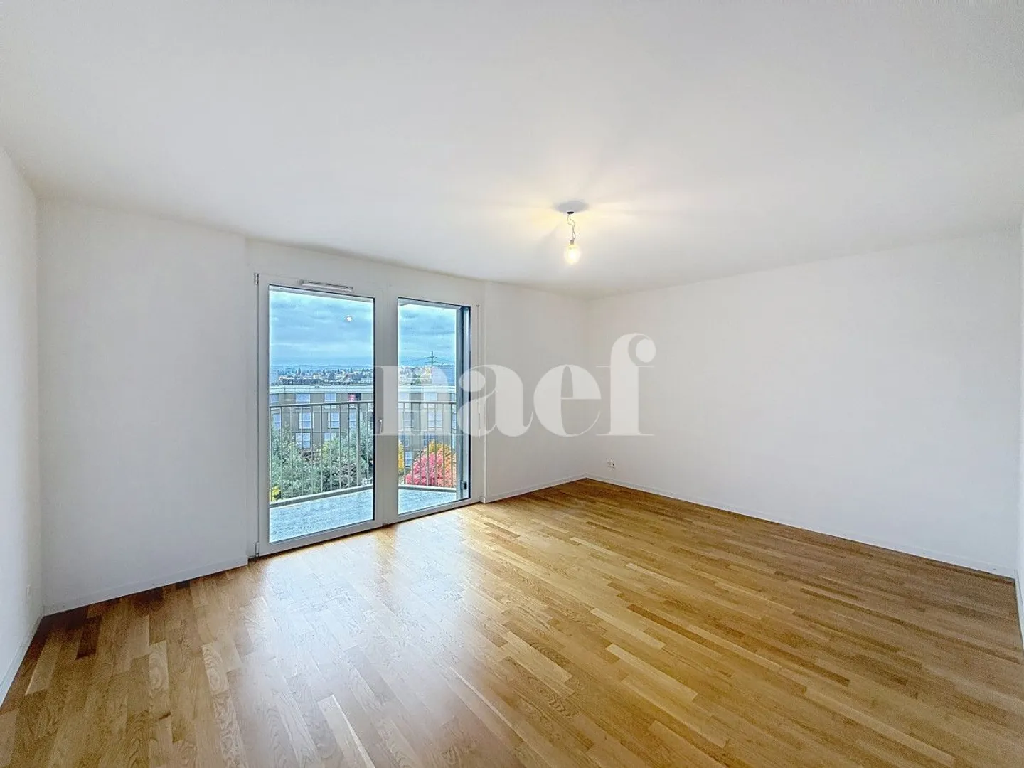 Apartment - Photo 3 of 7