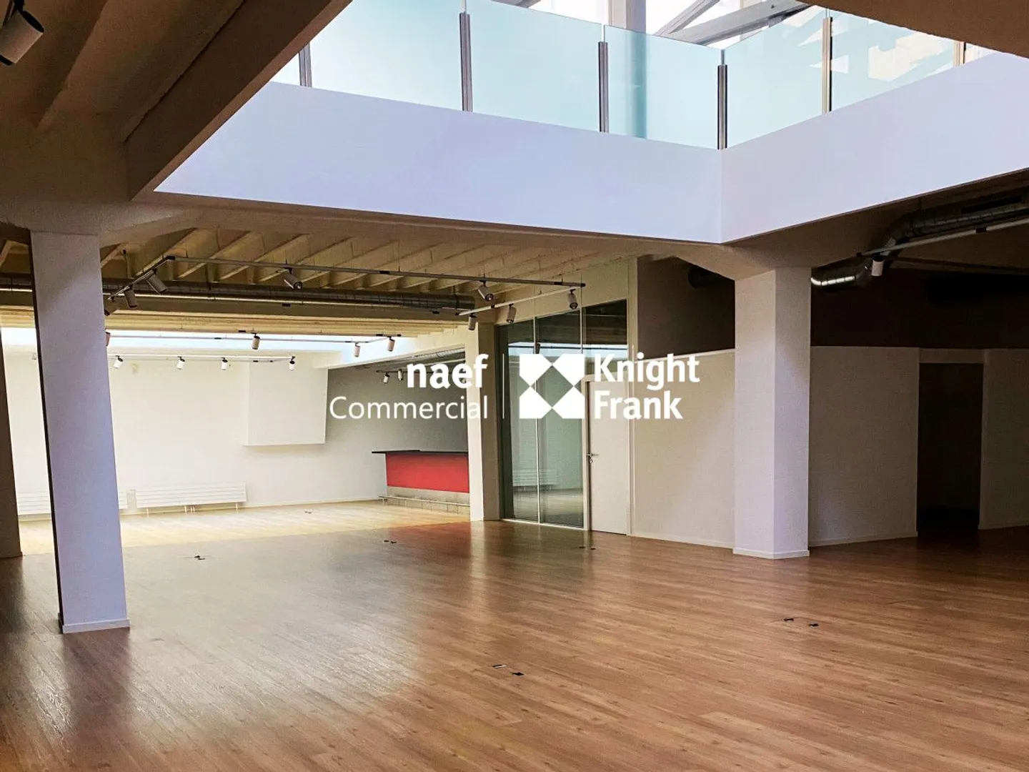 Hypercentre - Surface de 1'351 m² sur deux niveaux - Photo 3 sur 7