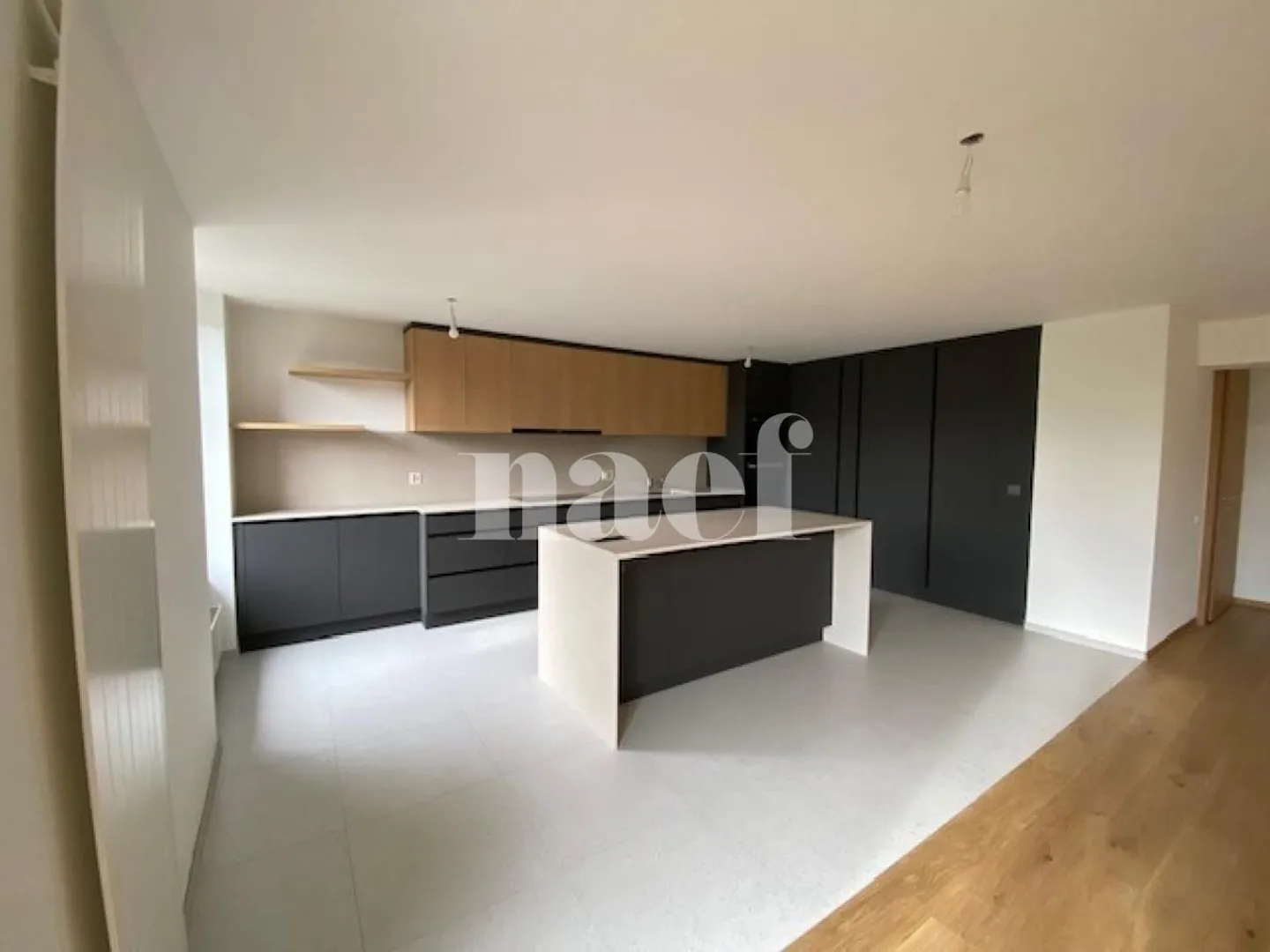 Superbo appartamento di lusso completamente ristrutturato - Foto 3 di 11