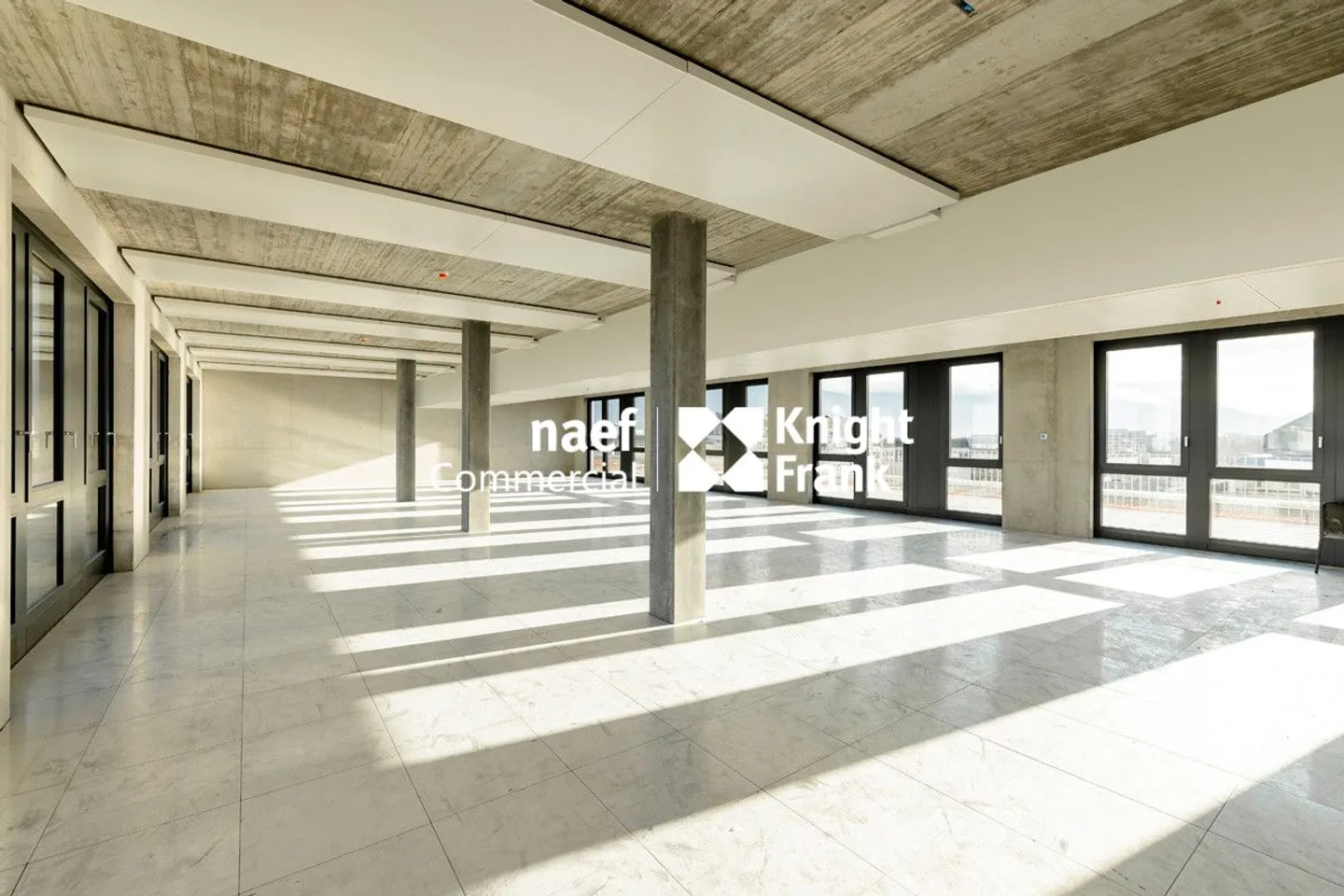 ZU VERMIETEN - Quartet - 438m2 - Büros - Foto 2 von 4