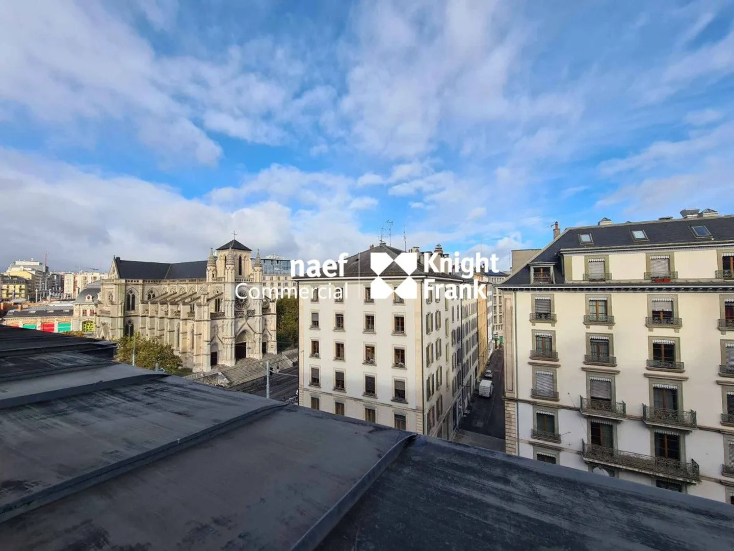 Chantepoulet - Bureau de 266m² aux derniers étages - Photo 9 sur 13