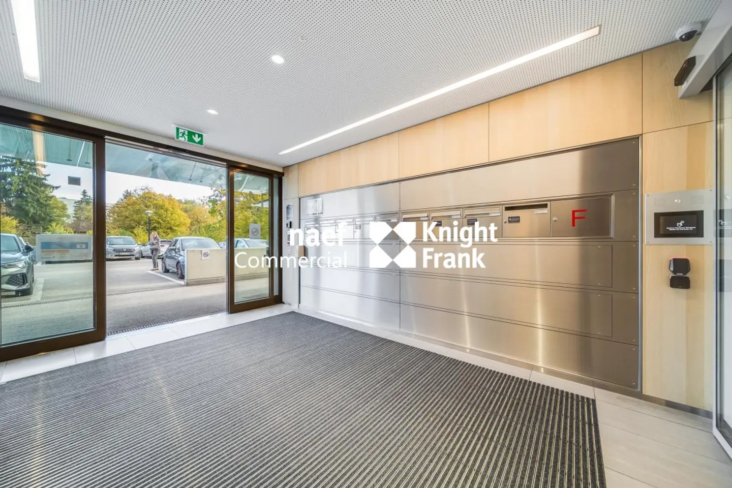 Superb furnished offices of 400m2 - Mont-Blanc view - Close to Airport - Photo 2 of 8