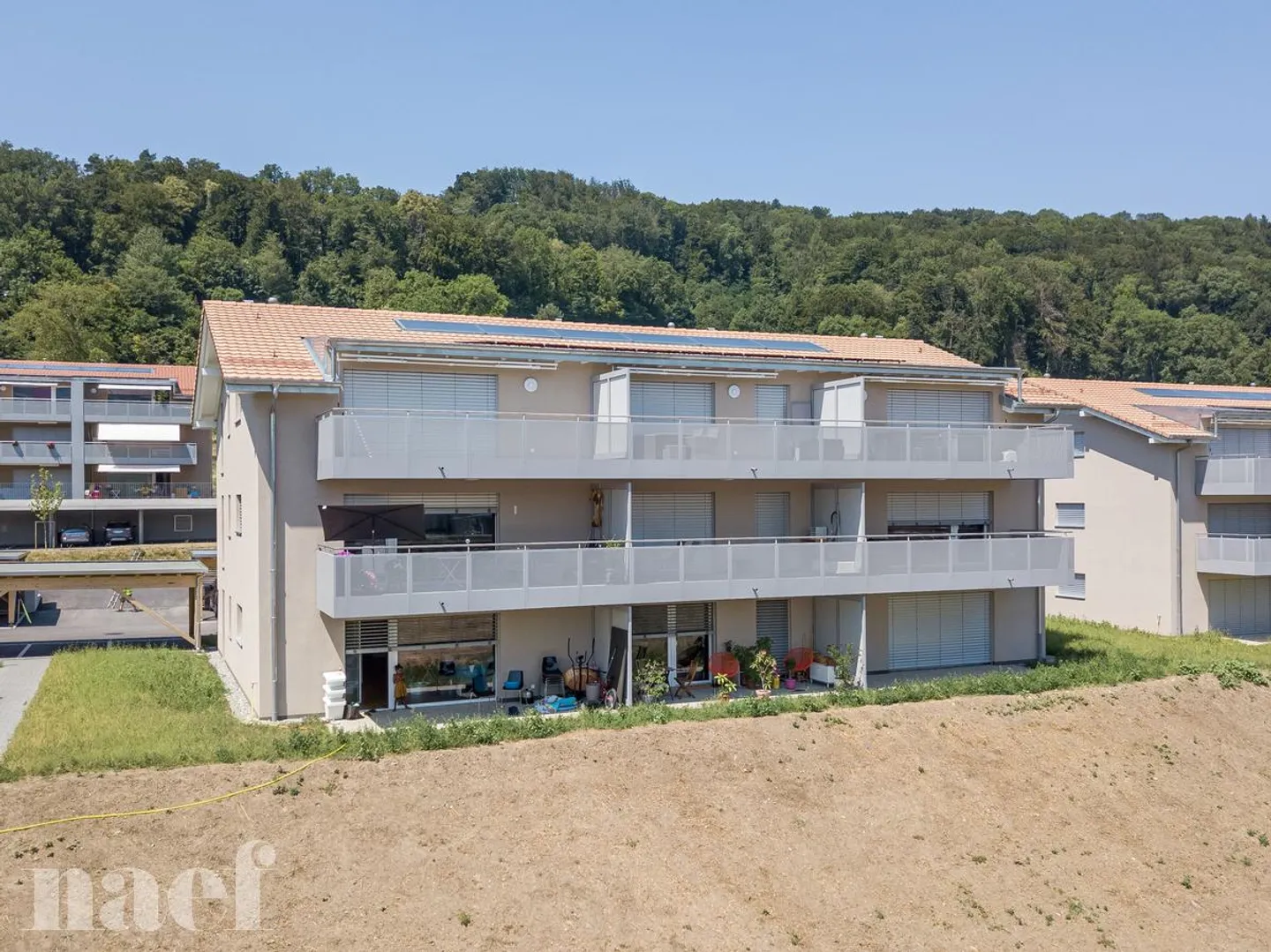 Dans quartier familiale à la compagne. - Foto 1 von 10