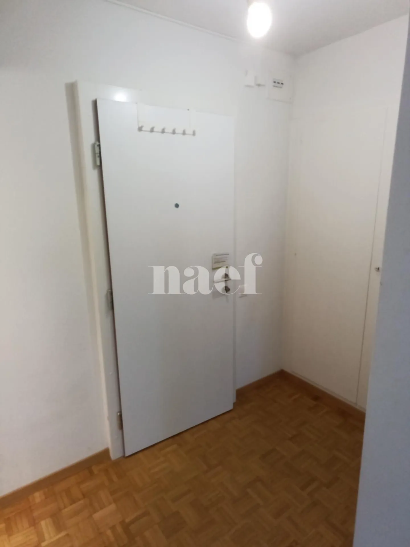 Appartement Charmant avec Balcon - Photo 2 sur 6