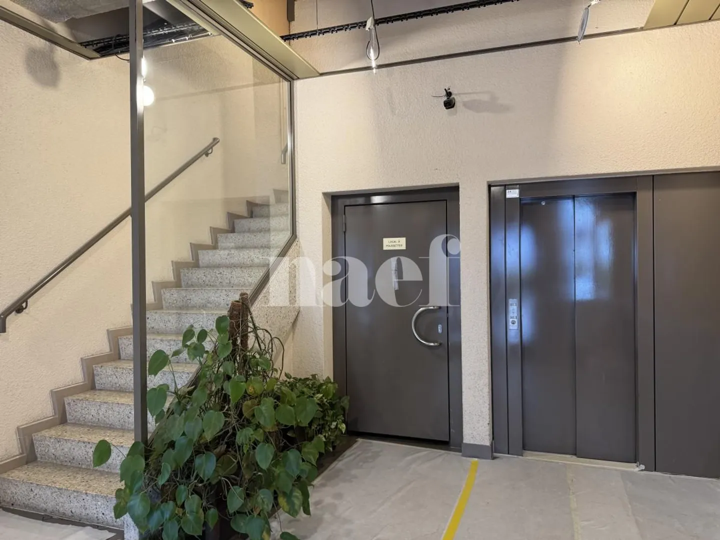 Appartamento di 3 stanze con loggia - completamente ristrutturato - Foto 11 di 12